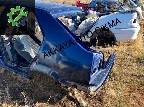 Renault R 19 Sol Arka Çamurluk çıkma parça
