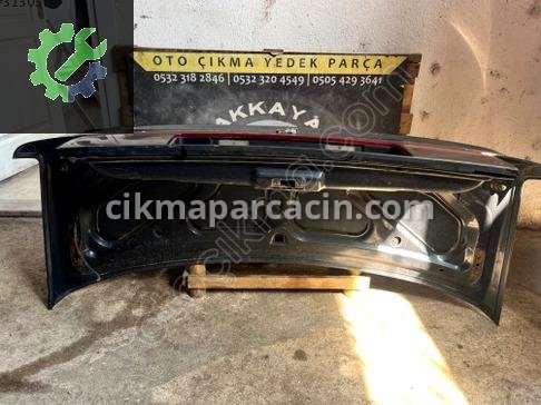 Renault R21 Bagaj Kapağı çıkma parça