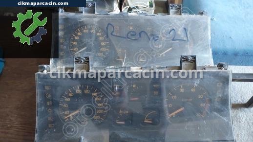 Renault R21 Gösterge Saati çıkma parça