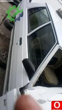 Renault R9 Sağ Arka Cam Krikosu çıkma parça