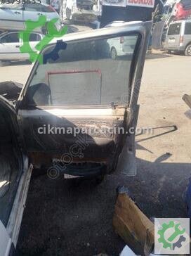 Renault R9 Sağ Ön Kapı çıkma parça