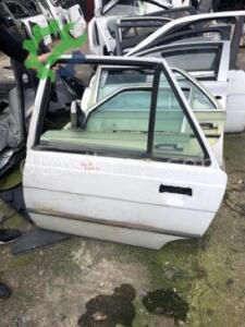 Renault 9 Broadway Sol Arka Kapı Kelebek Camı hatasız