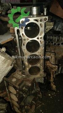 Renault R25 Blok çıkma parça