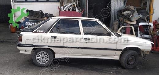 Renault R9 Kapı (Ön Sol) çıkma parça