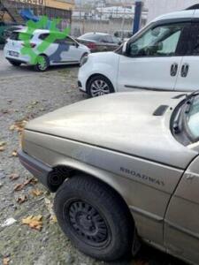 RENAULT BRODWAY SOL ÖN ÇAMURLUK ORJİNAL ÇIKMA
