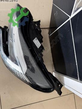 Renault Captur Sol Ön Far çıkma parça
