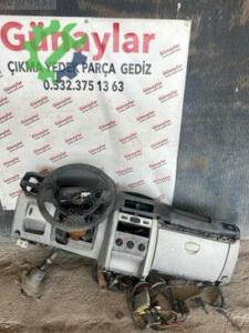 Renault Clio Göğüs Sökme Çıkma