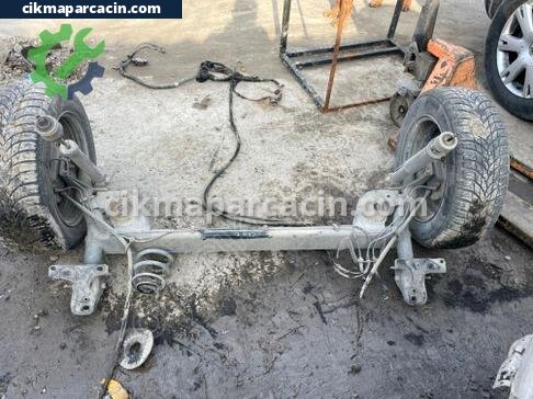 Renault Clio Arka Dingil çıkma parça