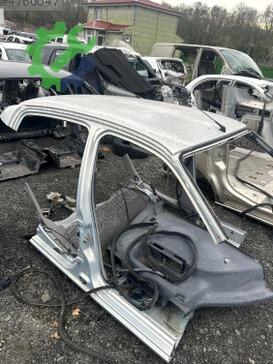 Renault Clio Sağ Marşpiyel Sacı çıkma parça