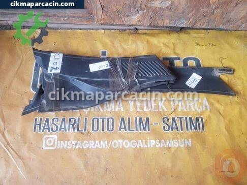 Renault Clio Ön Cam Izgarası çıkma parça