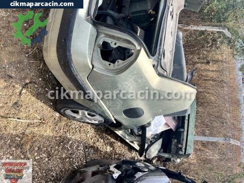 Renault Clio Sağ Arka Çamurluk çıkma parça