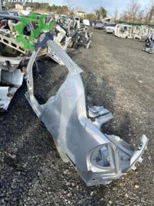 RENAULT CLİO 2 SOL ARKA KESME ÇAMURLUK ORJİNAL ÇIKMA