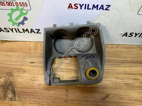 Renault Clio Bardaklık çıkma parça