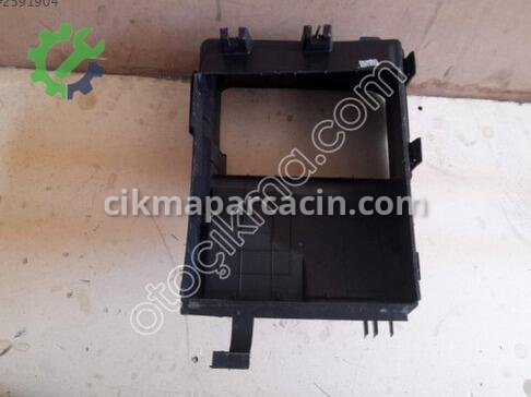 Renault Clio Intercooler Radyatörü çıkma parça