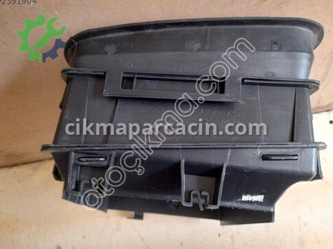 Renault Clio Intercooler Radyatörü çıkma parça