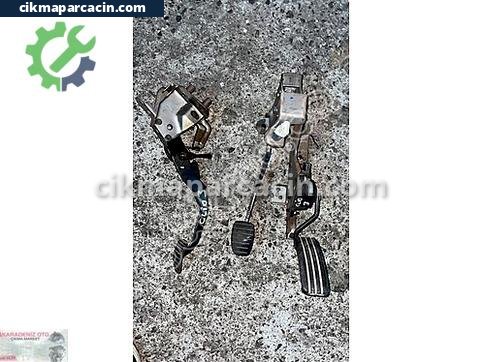 Renault Clio Gaz Teli çıkma parça