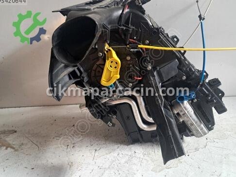 Renault Clio Kalorifer Kutusu çıkma parça