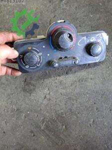 Renault Clio 2010-2011 Klima Kontrol Paneli Çıkma