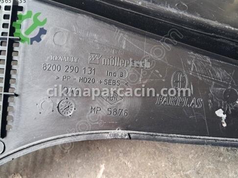 Renault Clio Ön Cam Izgarası 8200290131 çıkma parça