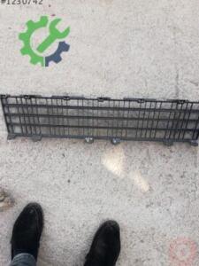 Renault clio 3 ön tampon orta ızgara