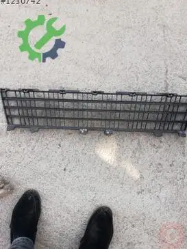 Renault Clio Ön Panjur çıkma parça