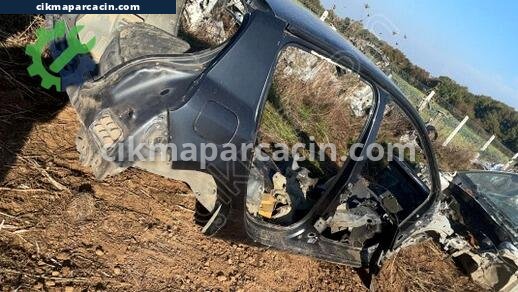 Renault Clio Sağ Arka Çamurluk çıkma parça