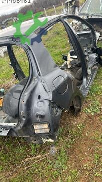 Renault Clio Sağ Arka Çamurluk çıkma parça