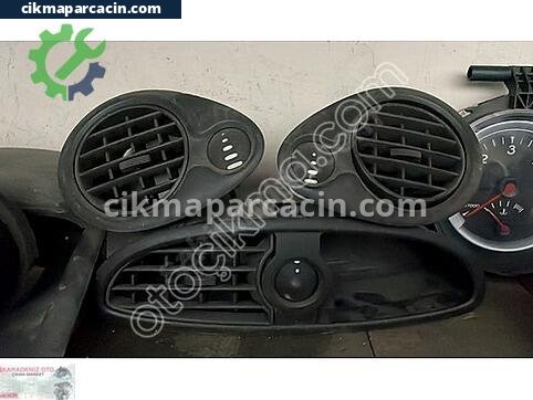 Renault Clio Torpido çıkma parça