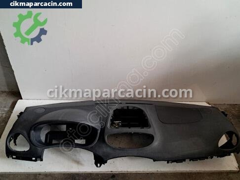 Renault Clio Torpido çıkma parça