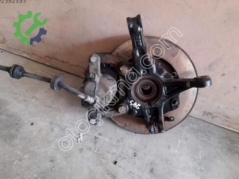 Renault Clio Sağ Taşıyıcı çıkma parça
