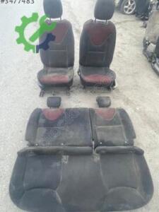 Renault Clio 4 arka oturma minderleri ve yaslanma minderi