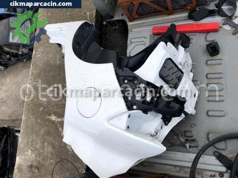 Renault Clio Depo Kapağı çıkma parça