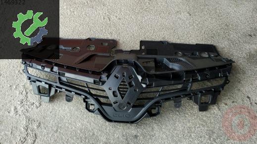 Renault Clio Ön Panjur çıkma parça