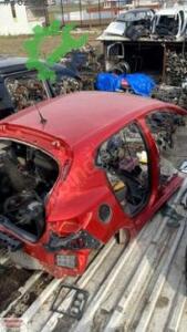 Renault Clio Sağ Arka Çamurluk çıkma parça