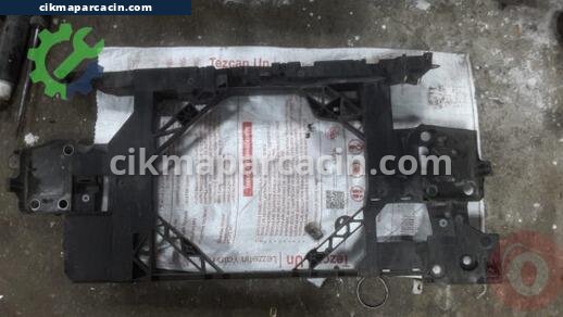 Renault Clio Ön Panel çıkma parça