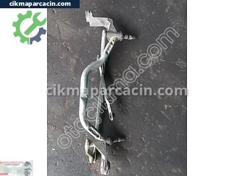 Renault Clio Silecek Kolu çıkma parça