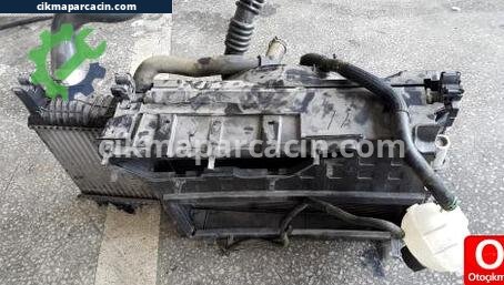 Renault Clio Klima Radyatörü çıkma parça