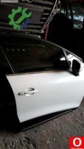 Renault Clio 4 R sağ ön kapı orjinal çıkma