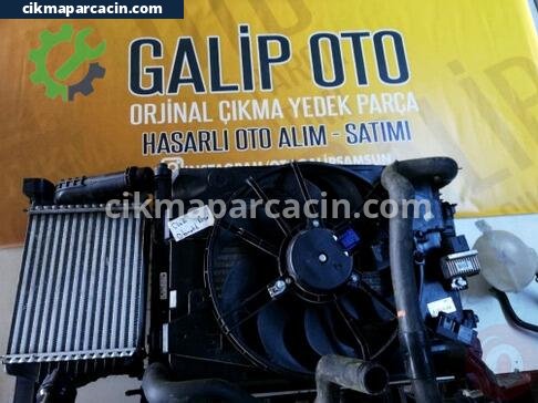 Renault Clio Radyatör çıkma parça