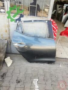 Renault clio 4 sağ arka kapı çıkma orjinal