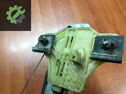 Renault Clio Sol Ön Cam Krikosu 807018534R çıkma parça