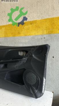 Renault Clio Kapı Döşemesi 1732129X çıkma parça
