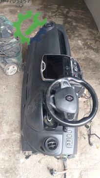 Renault Clio Torpido çıkma parça