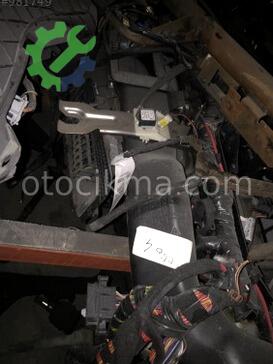 Renault Clio Torpido çıkma parça