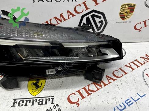 Renault Clio Sağ Ön Far çıkma parça