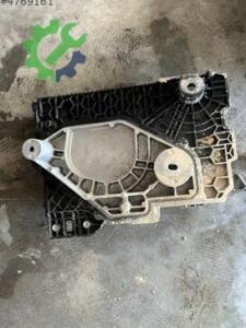 RENAULT CLIO 5  AKÜ ALT TABLA ORJİNAL ÇIKMA