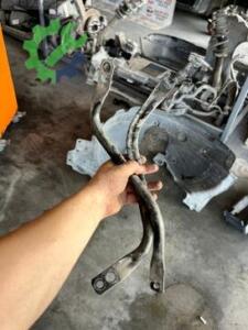 RENAULT CLIO 5  BAGAJ MENTEŞESİ ORJİNAL ÇIKMA