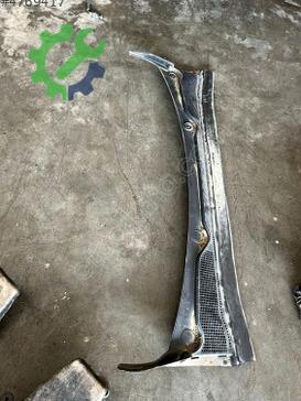 Renault Clio Ön Cam Izgarası çıkma parça