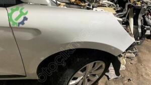Renault Clio Orijinal Çıkma Sağ Ön Çamurluk