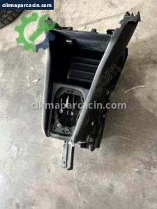 RENAULT CLIO 5  ORTA KONSOL ORJİNAL ÇIKMA